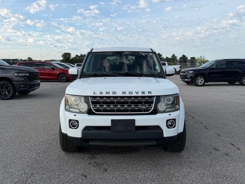 Used 2015 Land Rover LR4 HSE AWD/4WD image 2