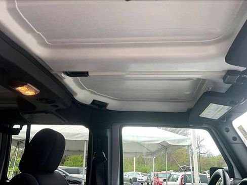 Used 2015 Jeep Wrangler Unlimited Sport w/ Quick Order Package 24S image 19