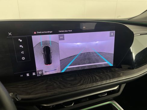 Used 2025 Audi Q5 Premium w/ Convenience Package image 15