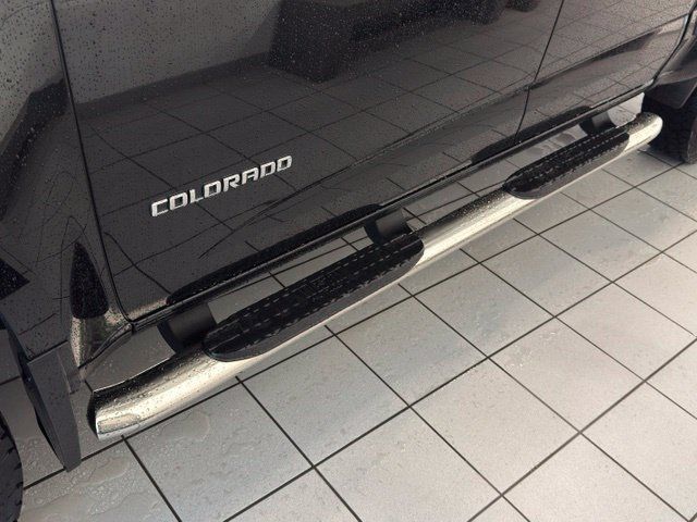 Used 2018 Chevrolet Colorado Z71 AWD/4WD image 34