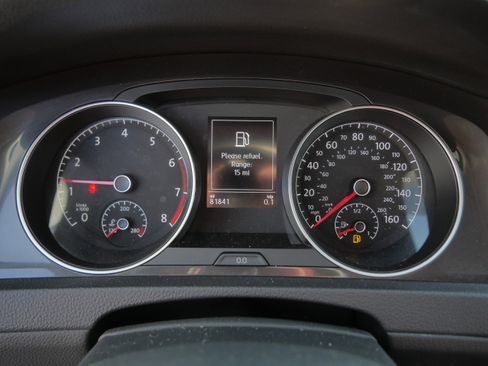 Used 2018 Volkswagen Golf Alltrack S image 21