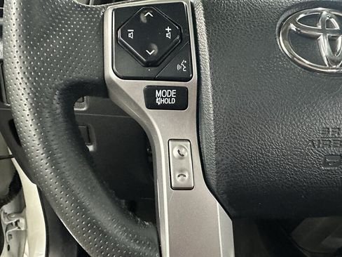 Used 2020 Toyota 4Runner Limited AWD/4WD image 29