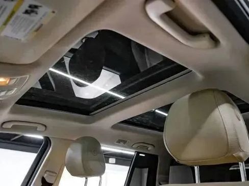 Used 2018 Mercedes-Benz GLS 450 4MATIC w/ Premium Package image 5