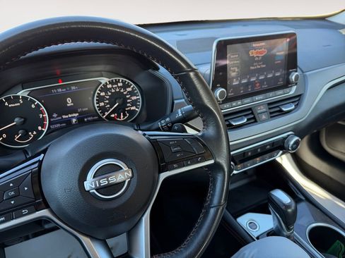 Used 2023 Nissan Altima 2.5 SR image 19