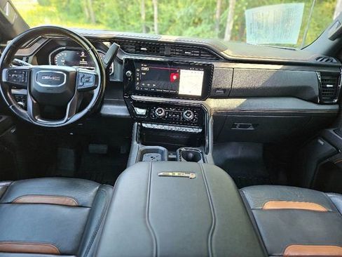 Used 2024 GMC Sierra 2500 AT4 w/ Technology Package image 15