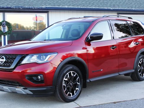 Used 2020 Nissan Pathfinder SV w/ Rock Creek Edition image 1