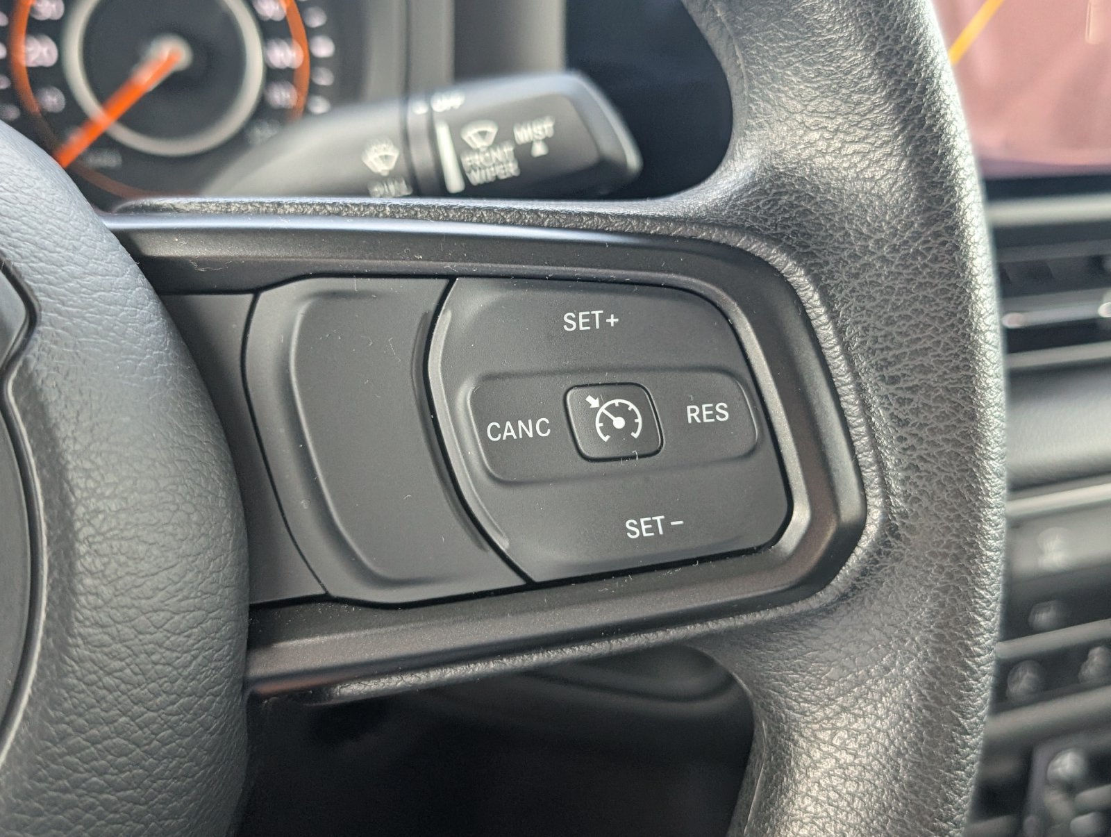 Used 2025 Jeep Gladiator Sport AWD/4WD image 23