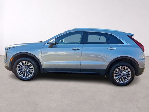 Used 2024 Cadillac XT4 Premium Luxury image 4