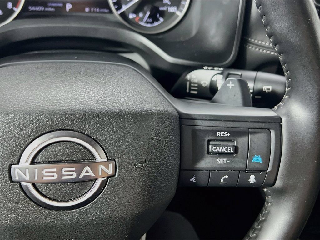 Used 2025 Nissan Rogue SV FWD image 17