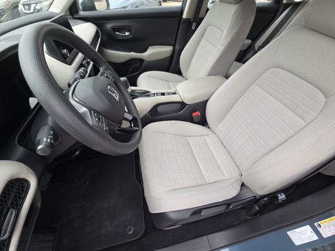 Used 2025 Honda HR-V LX image 15