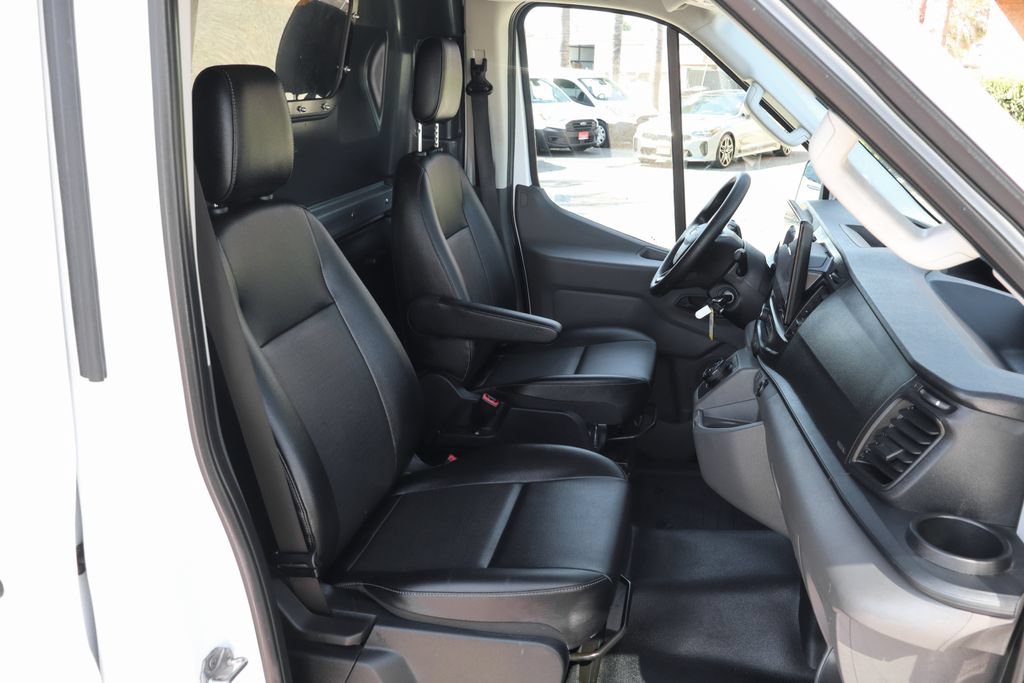 Used 2022 Ford E-Transit Medium Roof RWD image 41