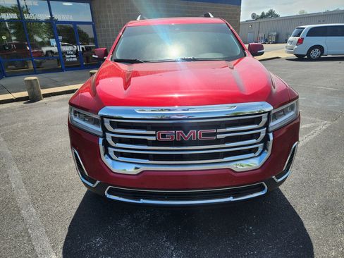 Used 2022 GMC Acadia SLE w/ Driver Convenience Package FWD image 4