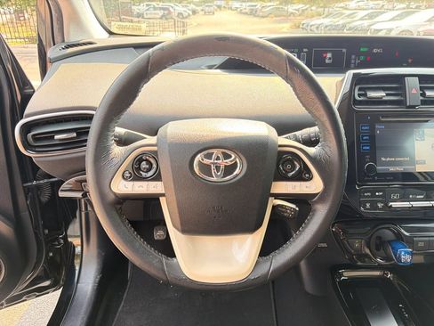 Used 2017 Toyota Prius Four FWD image 22