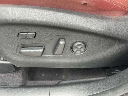 Used 2018 Kia Sorento SX image 22