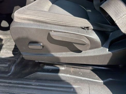 Used 2021 Chevrolet Colorado LT w/ Fleet Safety Package image 28