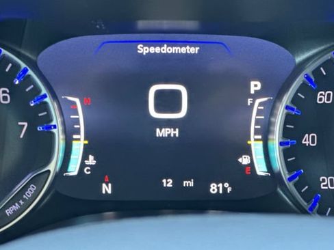 New 2027 Chrysler Pacifica Select FWD image 27