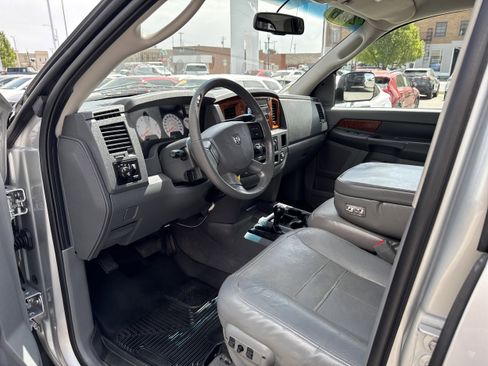 Used 2006 Dodge Ram 3500 Truck SLT w/ Trailer Tow Group AWD/4WD image 2