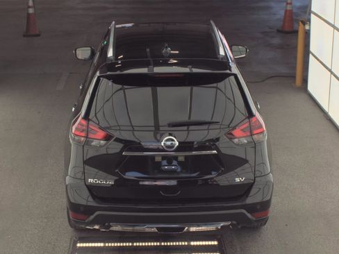 Used 2020 Nissan Rogue SV FWD image 8