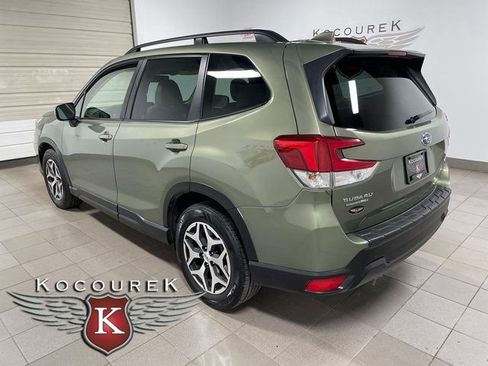 Used 2020 Subaru Forester Premium AWD/4WD image 4