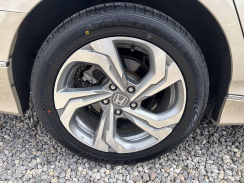 Used 2020 Honda Accord EX image 23