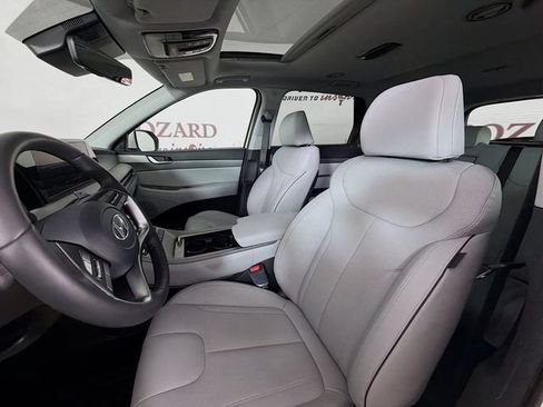 Used 2025 Hyundai Palisade SEL FWD image 25