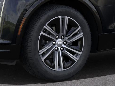 New 2025 Cadillac Lyriq Luxury image 9