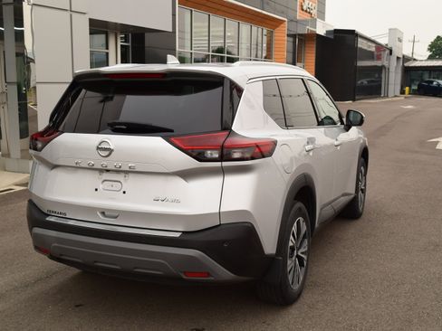 Used 2021 Nissan Rogue SV w/ Premium Package AWD/4WD image 8