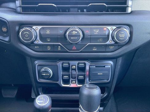 New 2026 Jeep Gladiator Sport image 16