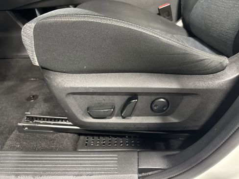 Certified 2023 Nissan Rogue SV image 27