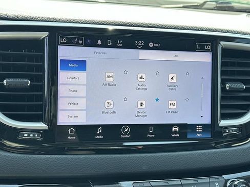 Used 2024 Chrysler Pacifica Touring-L FWD image 23