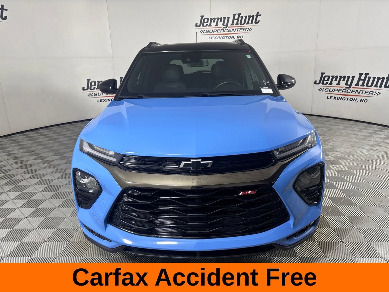 Used 2023 Chevrolet TrailBlazer RS w/ Sun and Liftgate Package FWD image 3