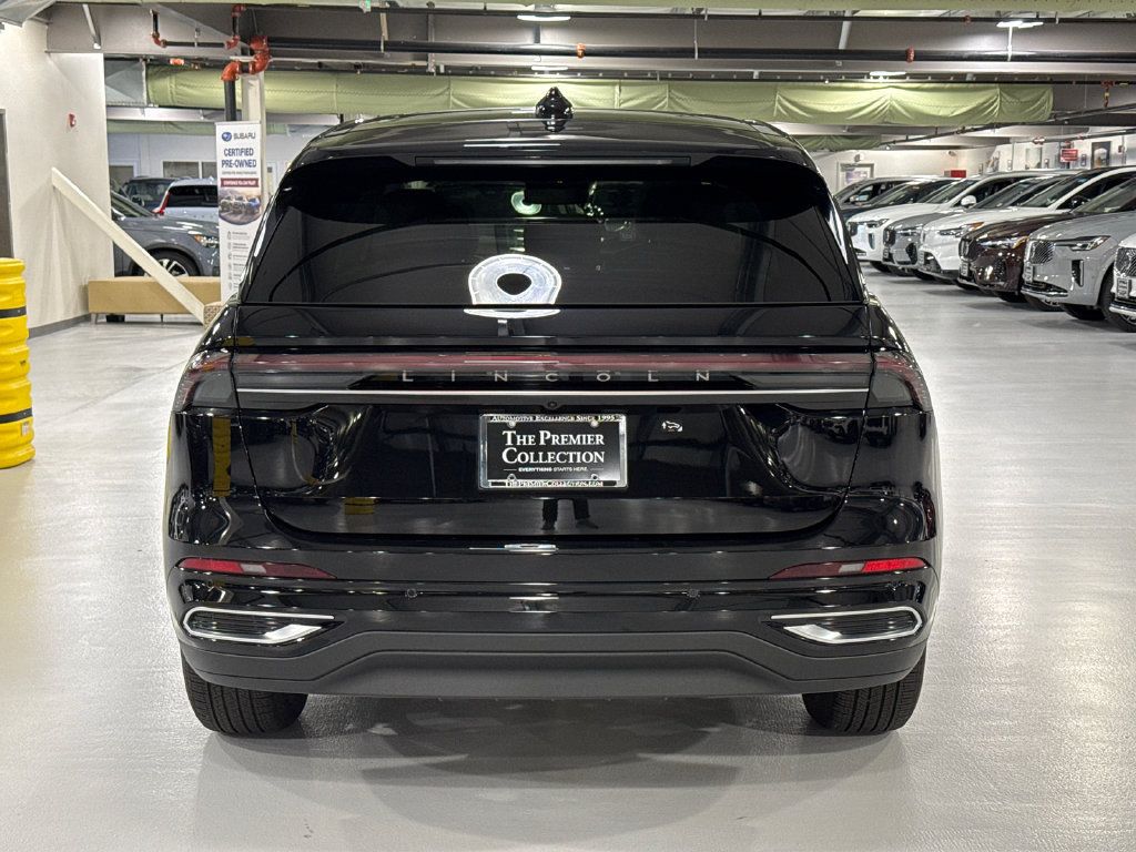 Used 2026 Lincoln Nautilus Premier w/ Equipment Group 102A AWD/4WD image 3
