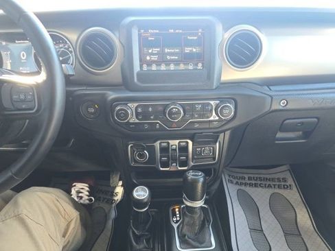 Used 2018 Jeep Wrangler Unlimited Sport S AWD/4WD image 25