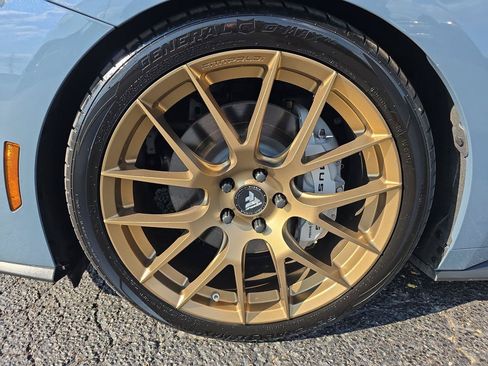 Used 2025 Ford Mustang GT Premium RWD image 31