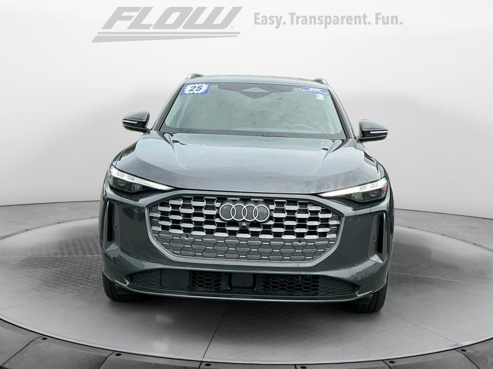 Used 2025 Audi Q5 Premium Plus AWD/4WD image 3