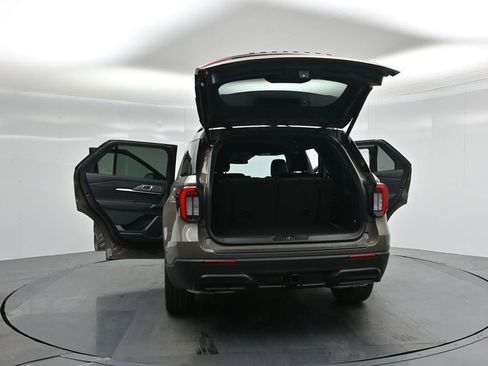 New 2026 Ford Explorer ST-Line w/ ST-Line Street Pack image 37