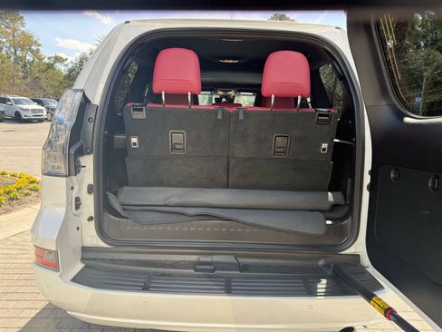 Used 2023 Lexus GX 460 Premium w/ Premium Package image 26