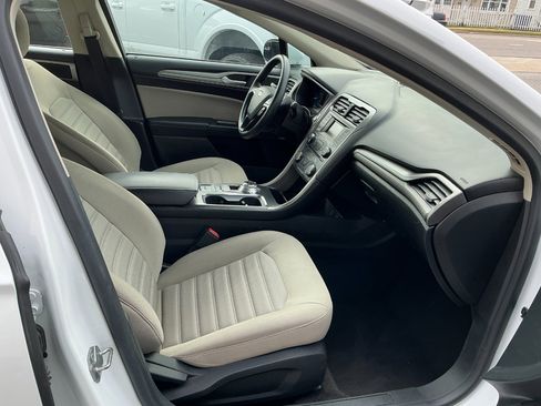 Used 2018 Ford Fusion S image 20