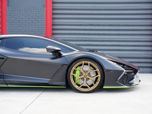 Used 2024 Lamborghini Revuelto AWD/4WD image 15