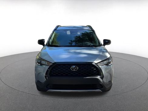 Used 2025 Toyota Corolla Cross LE image 4