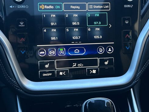 Used 2024 Subaru Outback Premium image 19