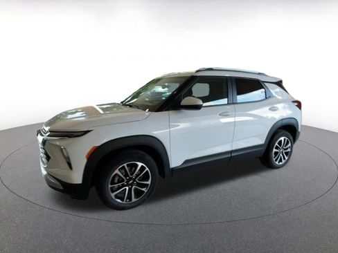 Used 2025 Chevrolet TrailBlazer LT image 8