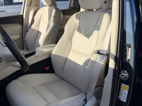 Used 2023 Volvo XC90 T8 Plus image 11