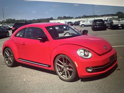 Used 2012 Volkswagen Beetle Turbo FWD image 10