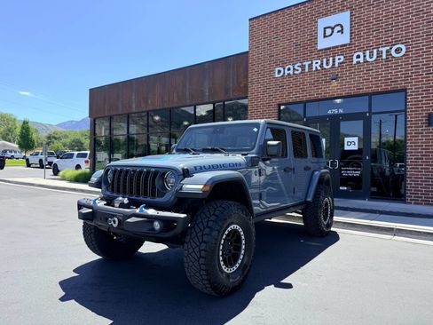 Used 2024 Jeep Wrangler Unlimited Rubicon 4xe AWD/4WD image 4
