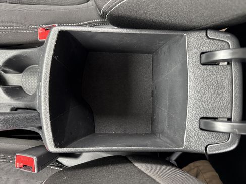 Used 2025 Hyundai Venue SEL FWD image 14