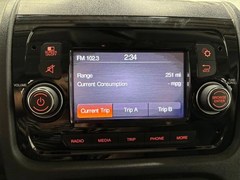 Used 2021 RAM ProMaster 2500 FWD image 28