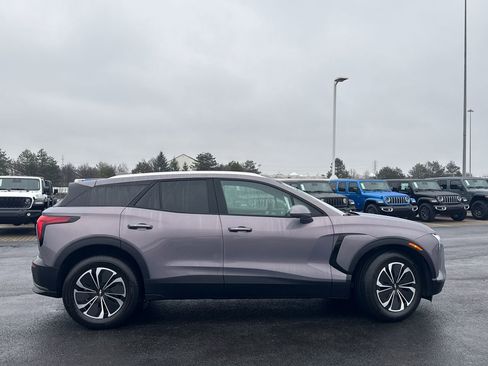 Used 2024 Chevrolet Blazer EV LT image 2