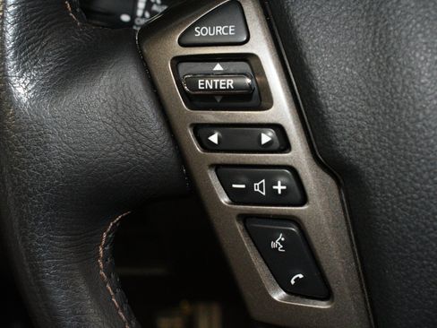 Used 2023 Nissan Titan Platinum Reserve w/ Moonroof Package AWD/4WD image 27