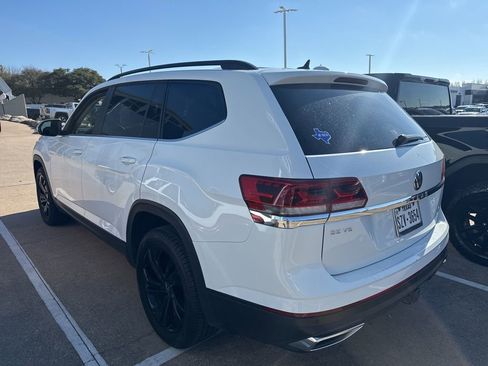 Used 2023 Volkswagen Atlas SE w/ Panoramic Sunroof Package image 5